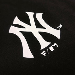 MLB Kaos lengan pendek original merek streetwear fashion dengan model super oversized (sangat longgar).ML-01
